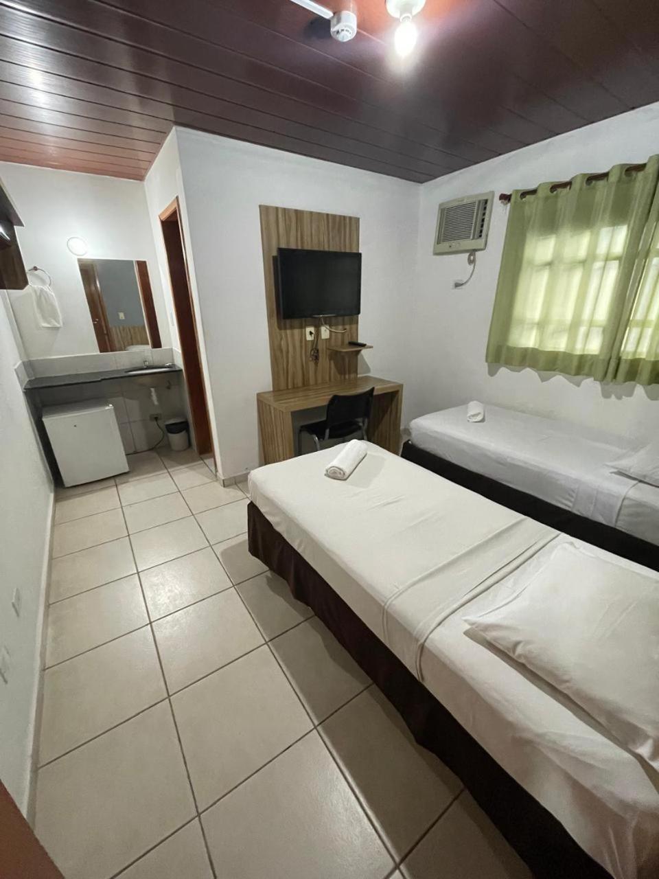 Cr Hotel Bueno - Antigo Hotel Serras De Goyaz Goiania Bagian luar foto A room at the hotel