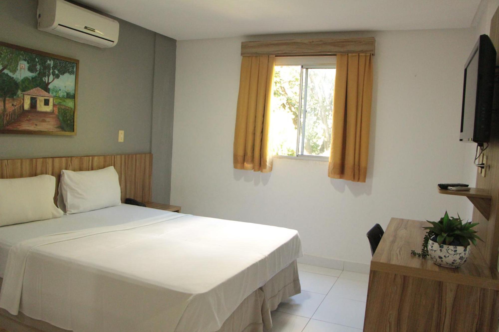 Cr Hotel Bueno - Antigo Hotel Serras De Goyaz Goiania Bagian luar foto A room at the hotel