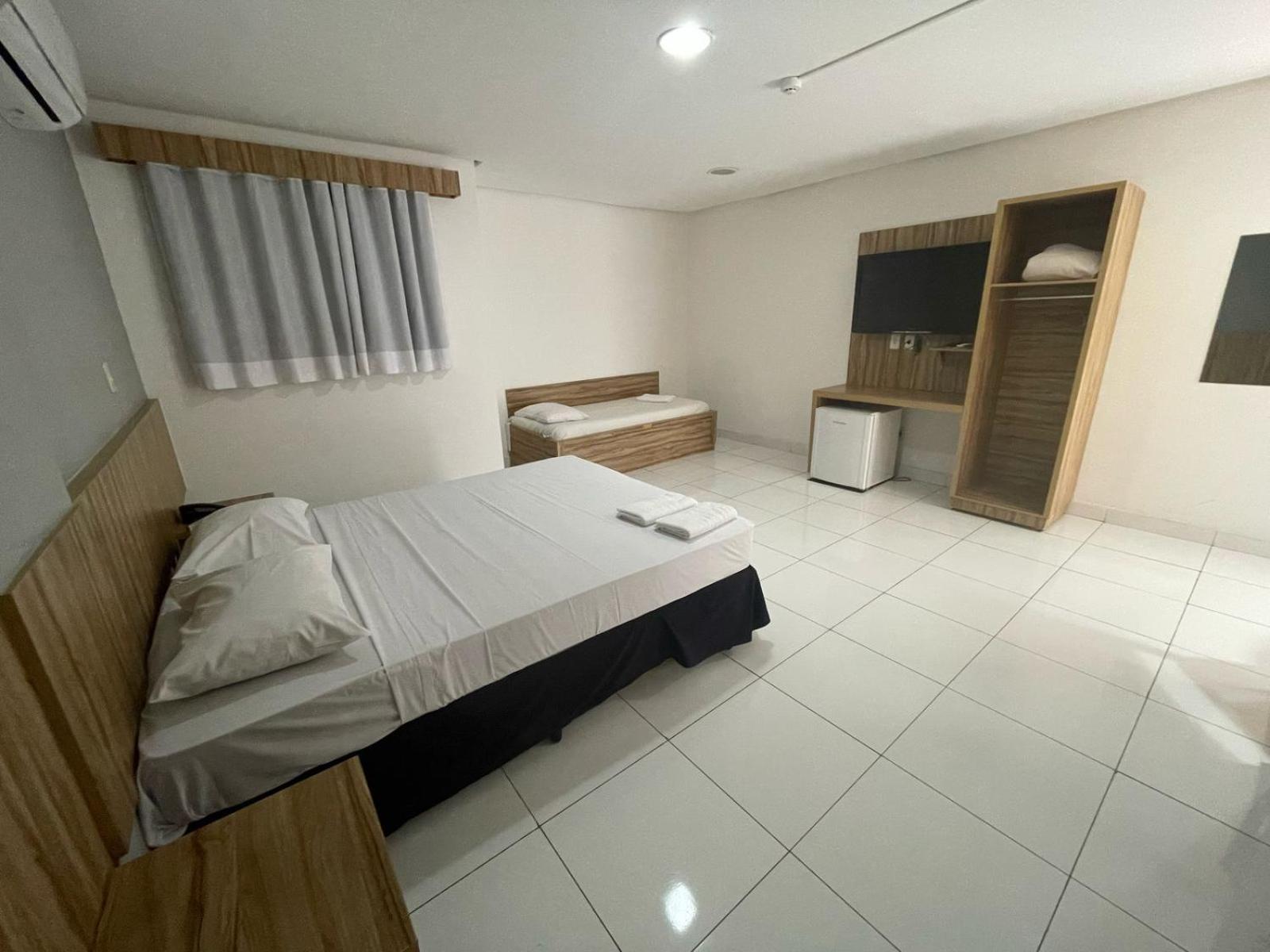 Cr Hotel Bueno - Antigo Hotel Serras De Goyaz Goiania Bagian luar foto A room at the hotel